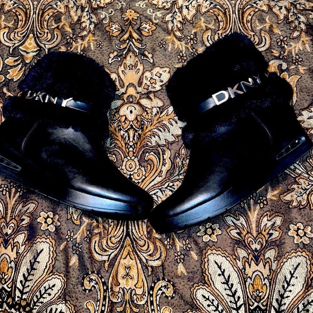 DKNY BOOTIES